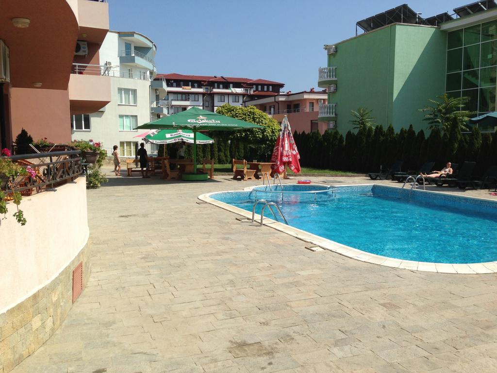 Femili Hotel Diveda Sveti Vlas Extérieur photo